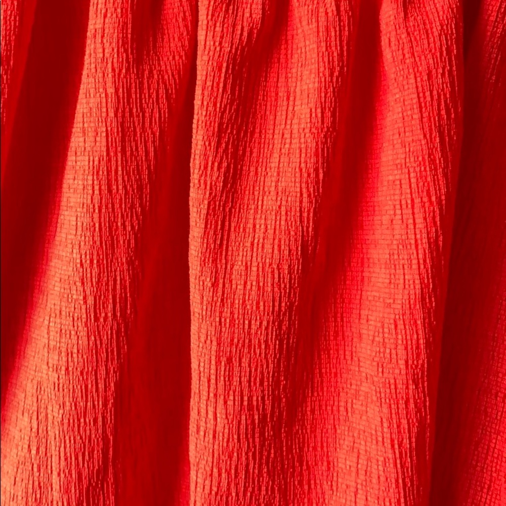Texture & Thread Tshirt - Picture 3 of 3